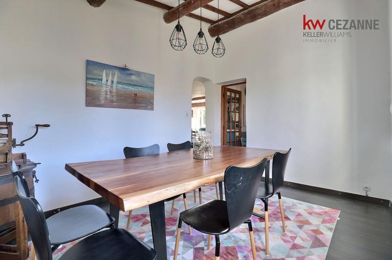 Maison - 161 m² - 6 pièces