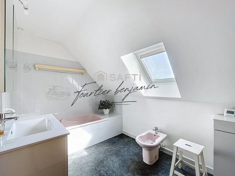 Maison - 186 m² - 8 pièces