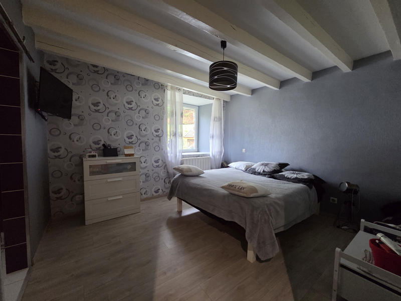 Maison - 222 m² - 7 pièces