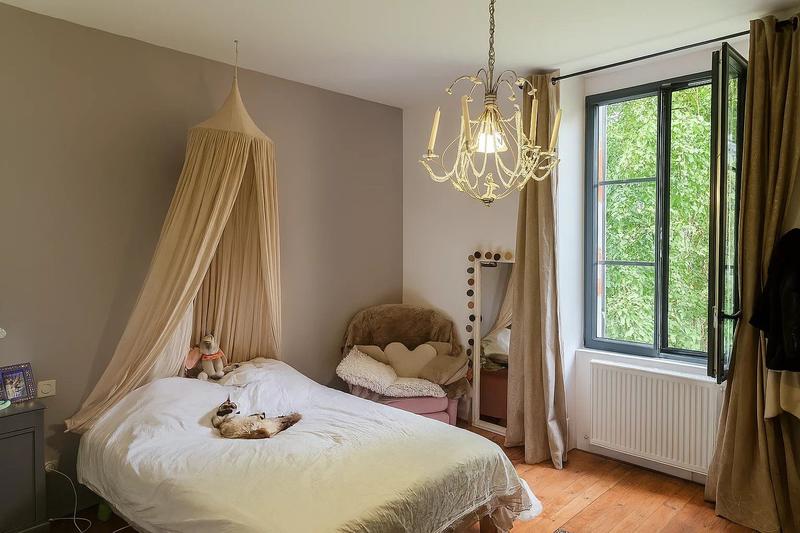 Maison - 262 m² - 9 pièces