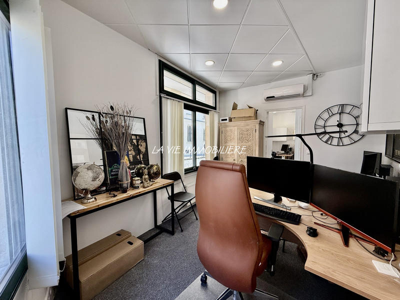 Bureau - 56 m²