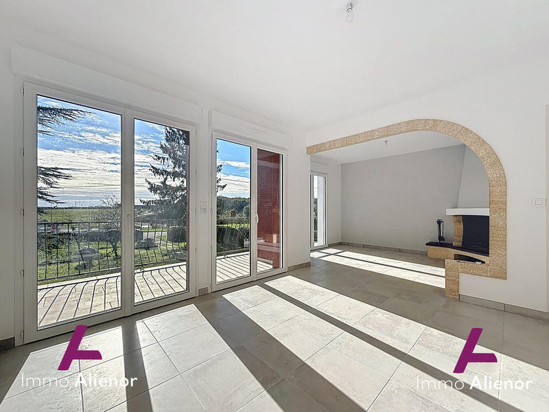 Maison traditionnelle - 164 m² - 6 pièces