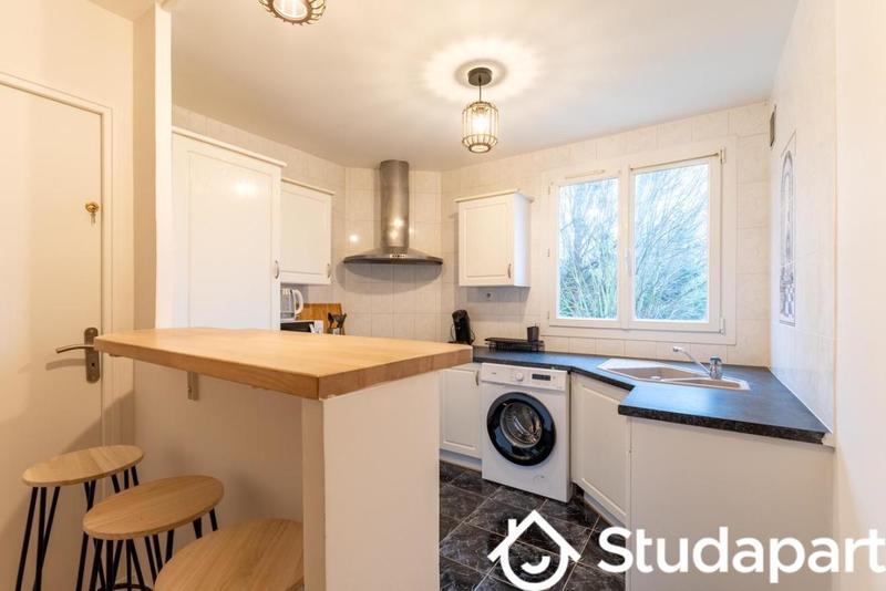 Chambre - 10 m² - 1 pièce