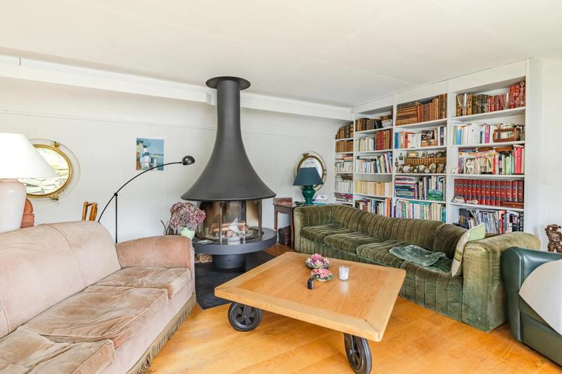 Maison - 250 m² - 7 pièces