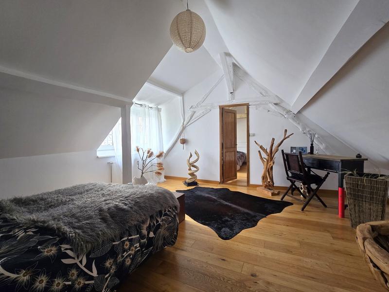 Maison ancienne - 191 m² - 7 pièces