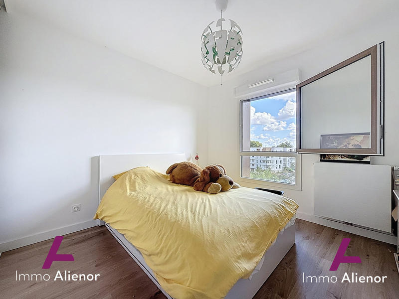 Appartement - 140 m² - 5 pièces