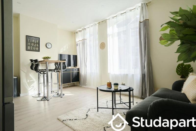 Chambre - 9 m² - 1 pièce