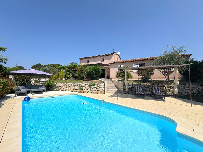 Maison - 167 m² - 6 pièces