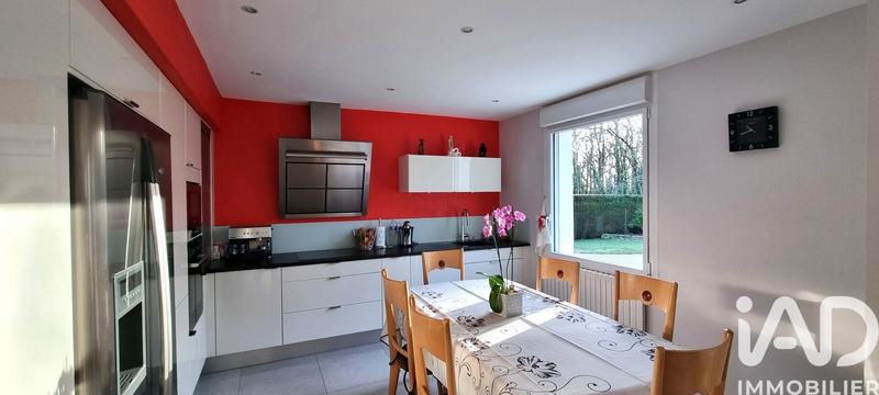 Maison - 183 m² - 8 pièces