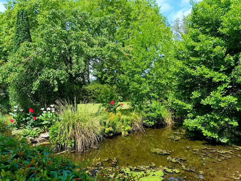 Maison - 400 m² - 15 pièces