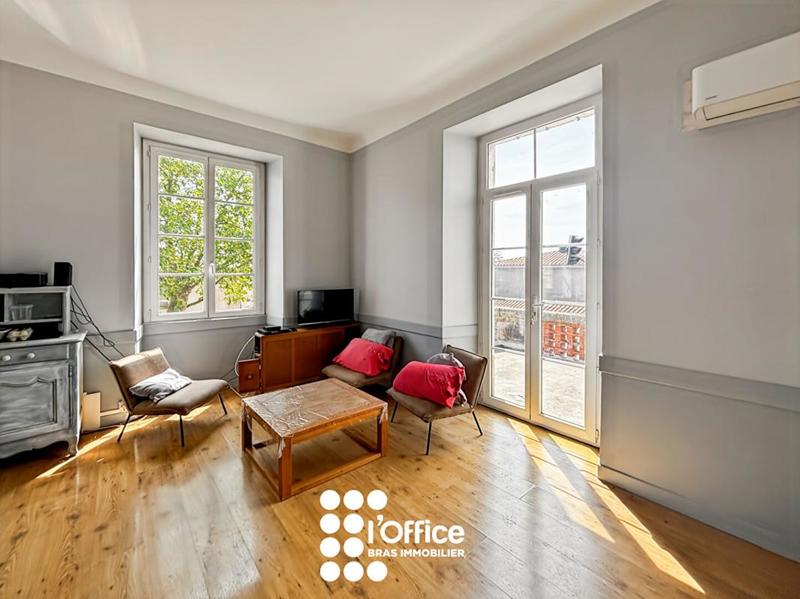 Maison de maîtres - 261 m² - 7 pièces