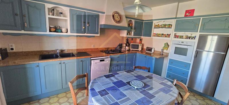 Propriété - 250 m² - 6 pièces