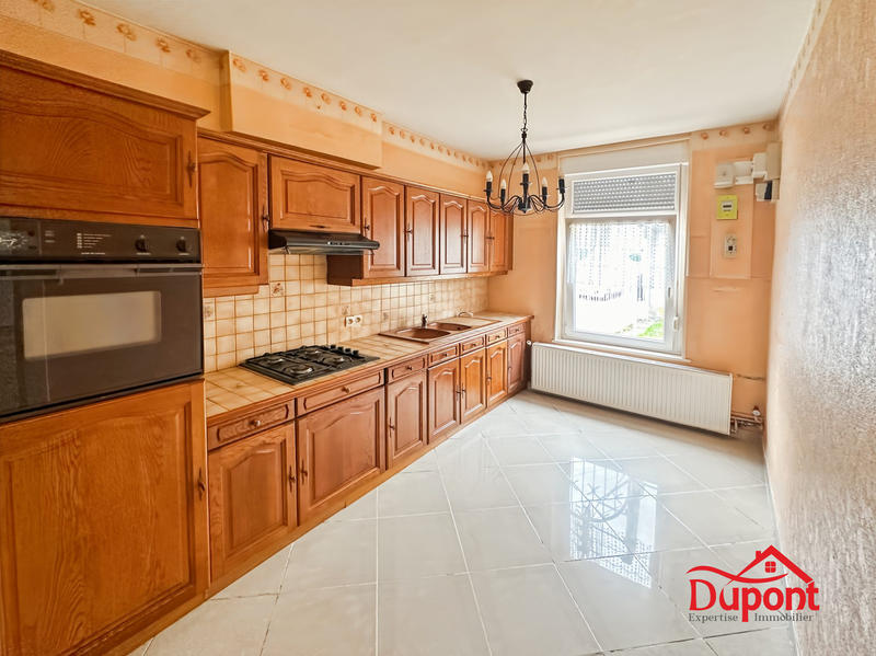 Maison - 80 m² - 5 pièces