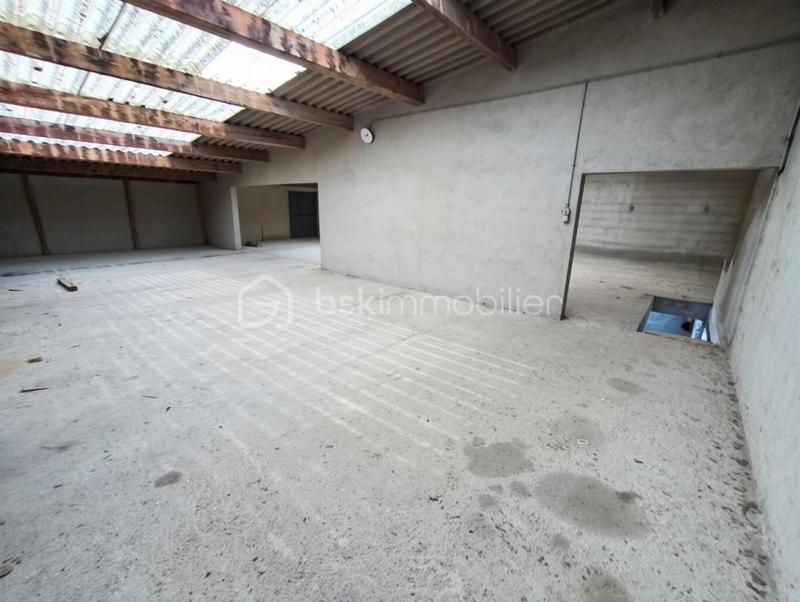 Maison - 500 m² - 6 pièces