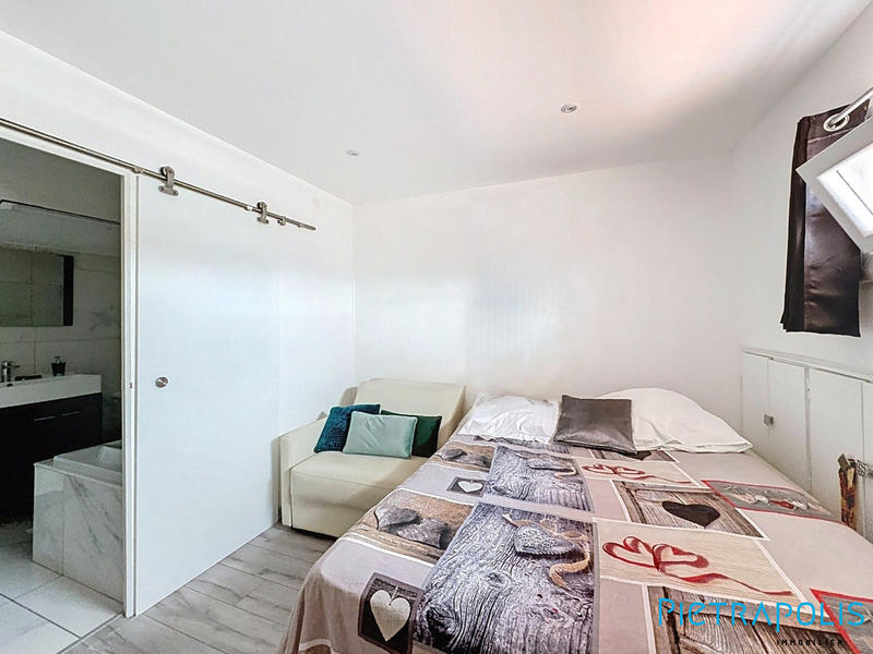 Appartement - 90 m² - 4 pièces