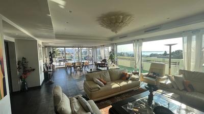 Appartement - 220 m² - 4 pièces