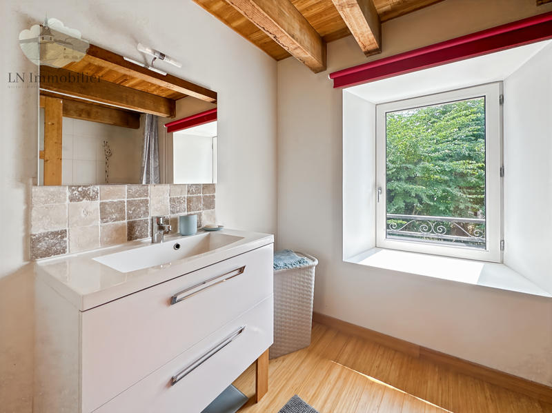 Maison - 211 m² - 15 pièces