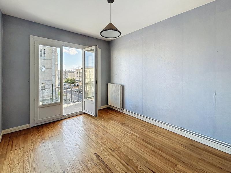 Appartement - 82 m² - 3 pièces