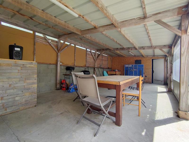 Maison - 216 m² - 10 pièces