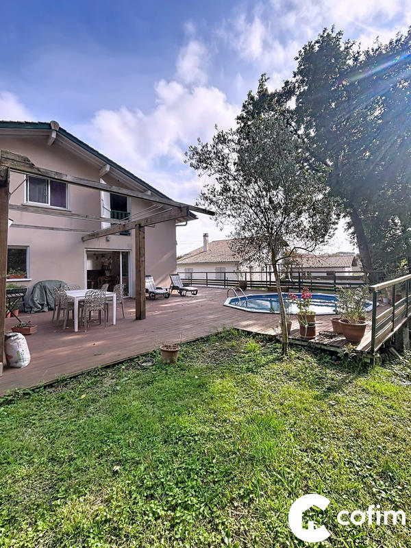 Maison - 155 m² - 6 pièces