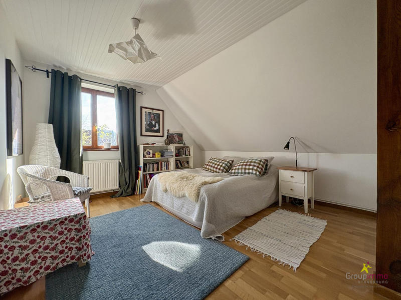 Maison - 245 m² - 8 pièces