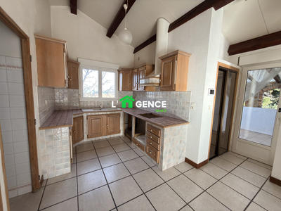 Appartement - 90 m² - 3 pièces