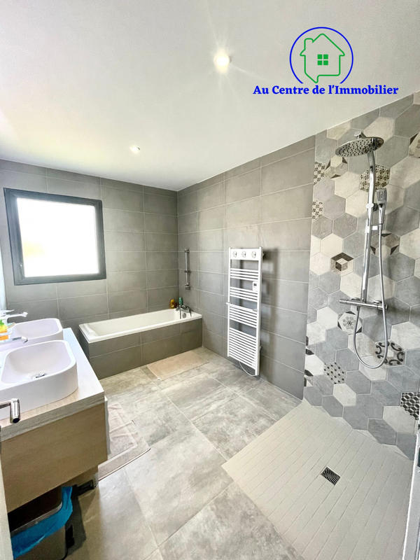 Maison - 139 m² - 6 pièces