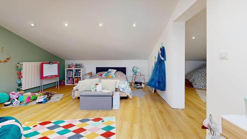 Maison - 106 m² - 6 pièces