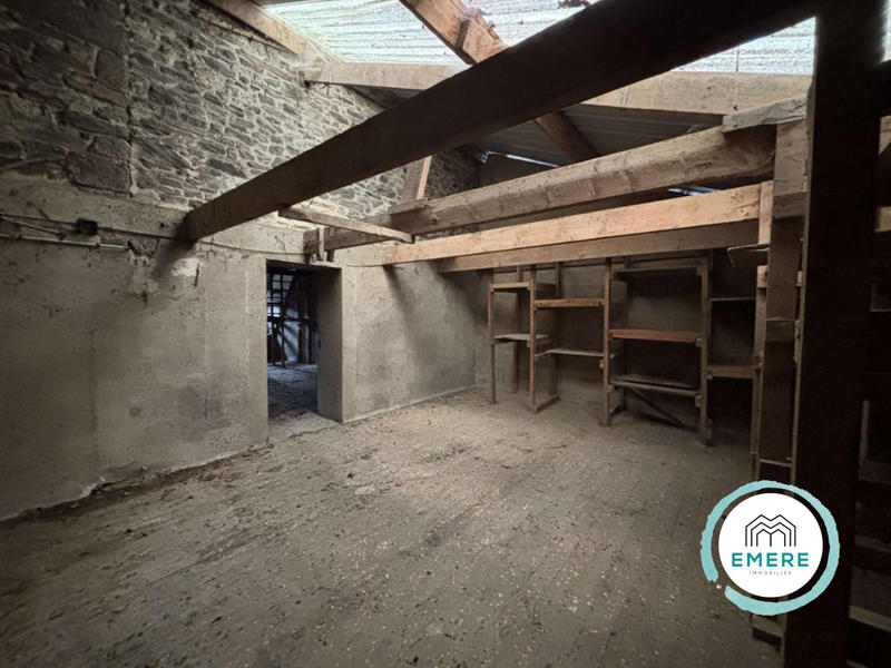 Maison - 265 m² - 11 pièces