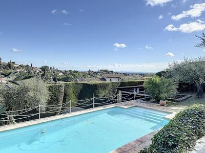 Maison - 162 m² - 5 pièces