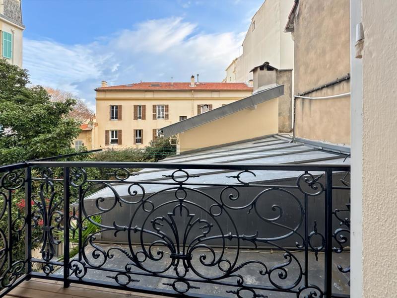 Appartement - 84 m² - 4 pièces