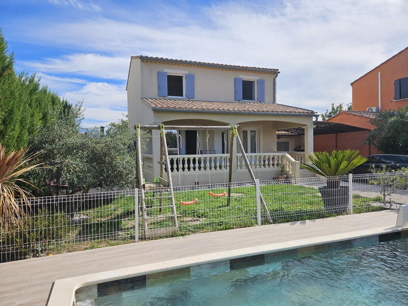 Villa - 90 m² - 5 pièces