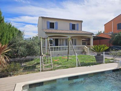 Villa - 90 m² - 5 pièces