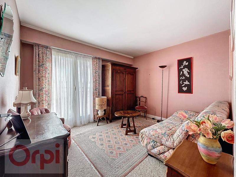 Appartement - 102 m² - 5 pièces