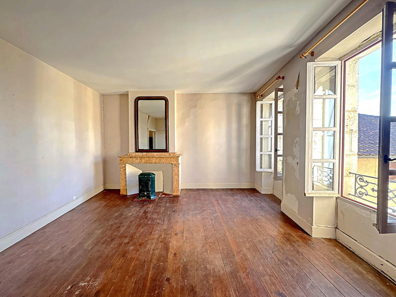 Maison - 202 m² - 6 pièces