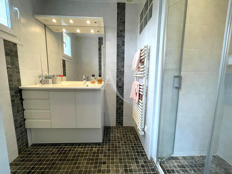 Maison - 165 m² - 7 pièces