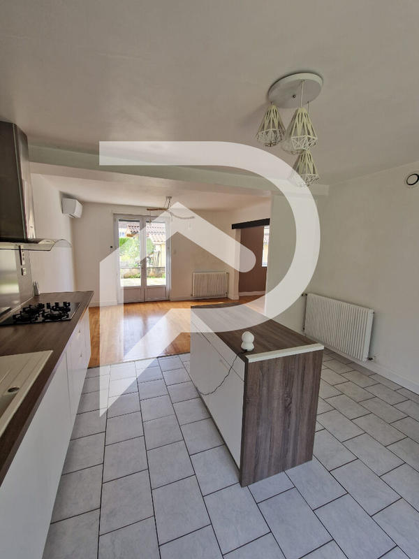 Maison - 91 m² - 4 pièces