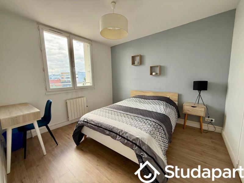 Chambre - 10 m² - 1 pièce