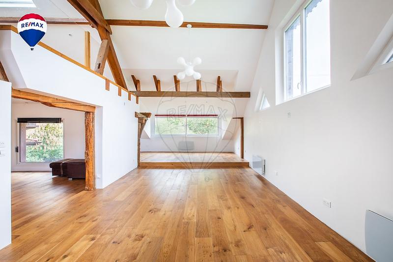 Maison - 174 m² - 7 pièces