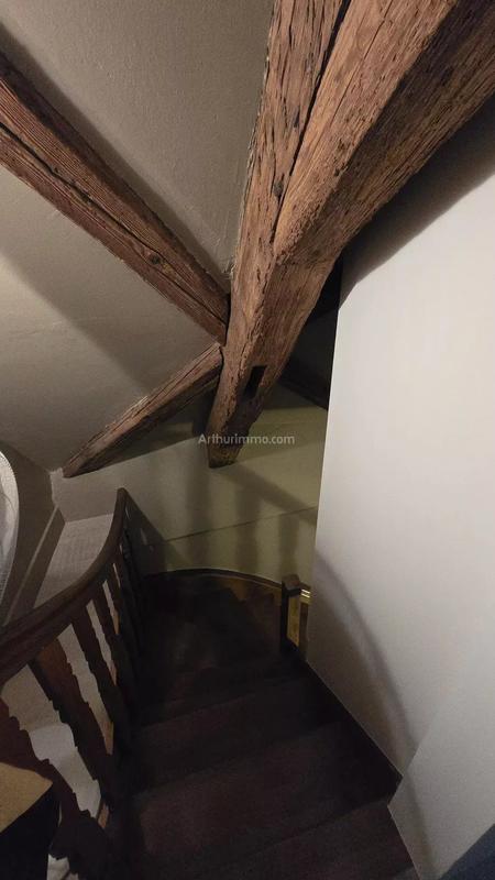 Maison - 243 m² - 11 pièces