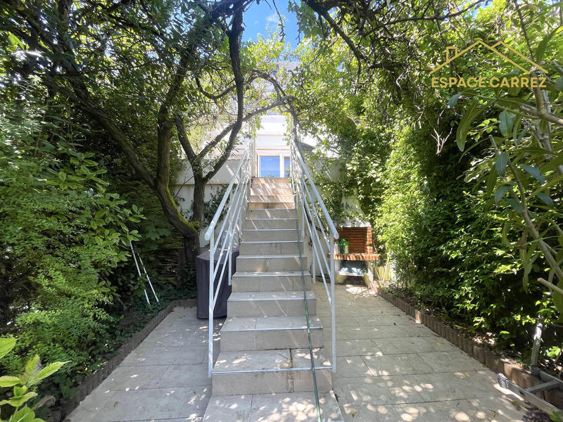 Maison - 200 m² - 5 pièces