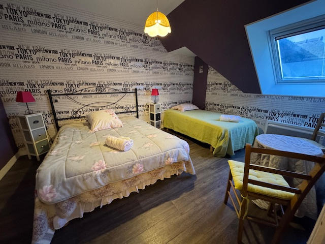 Maison - 274 m² - 12 pièces