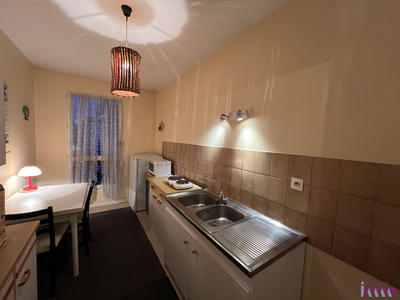 Appartement - 90 m² - 4 pièces