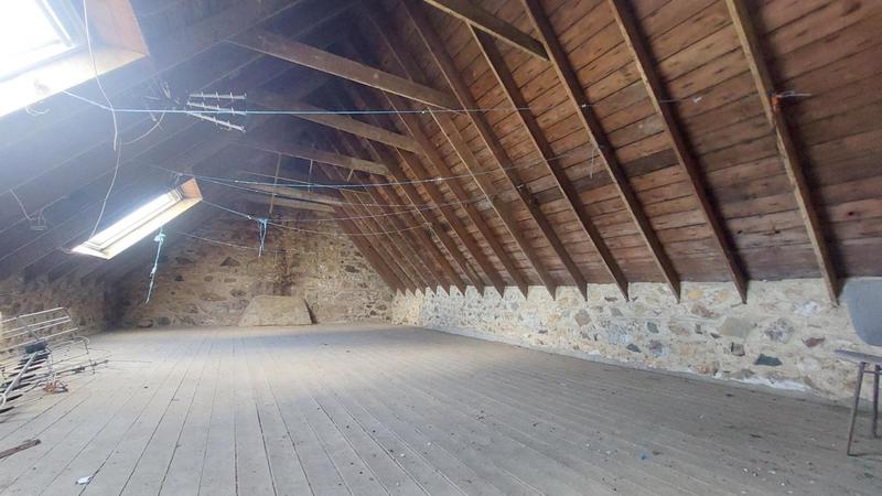 Maison en pierre - 102 m² - 4 pièces