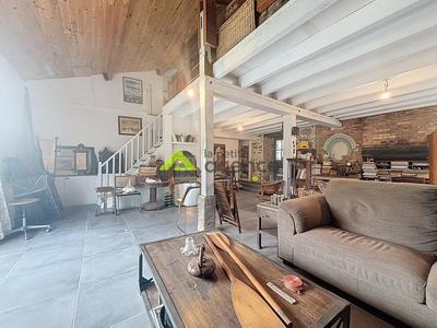 Propriété - 230 m² - 7 pièces