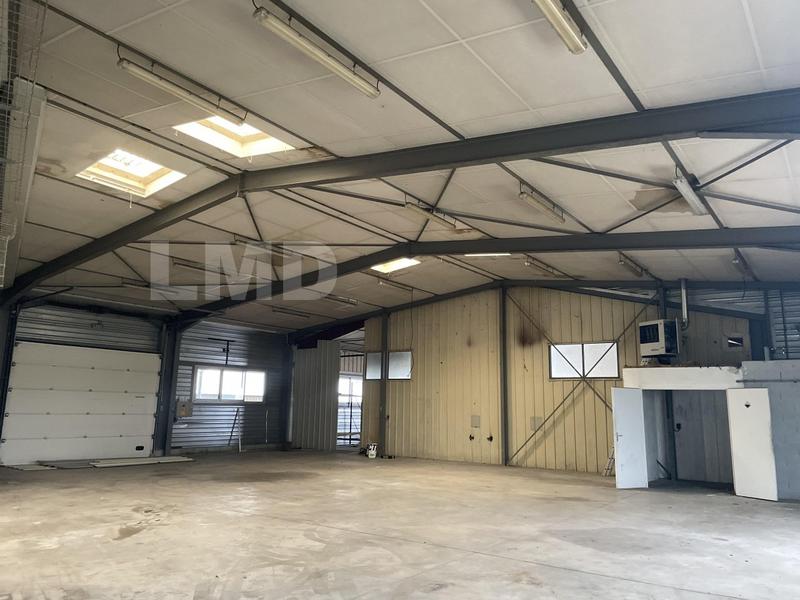 Entrepôt - 270 m² - 3 pièces
