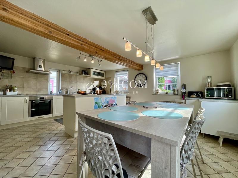 Demeure - 169 m² - 8 pièces