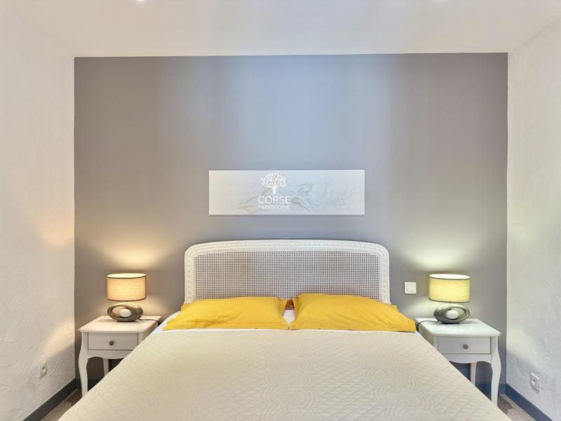 Propriété - 360 m² - 14 pièces