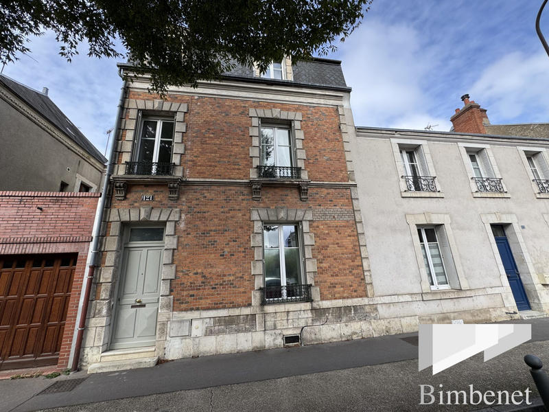 Maison - 172 m² - 8 pièces