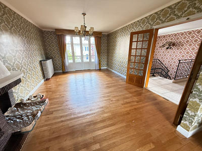 Maison - 200 m² - 6 pièces